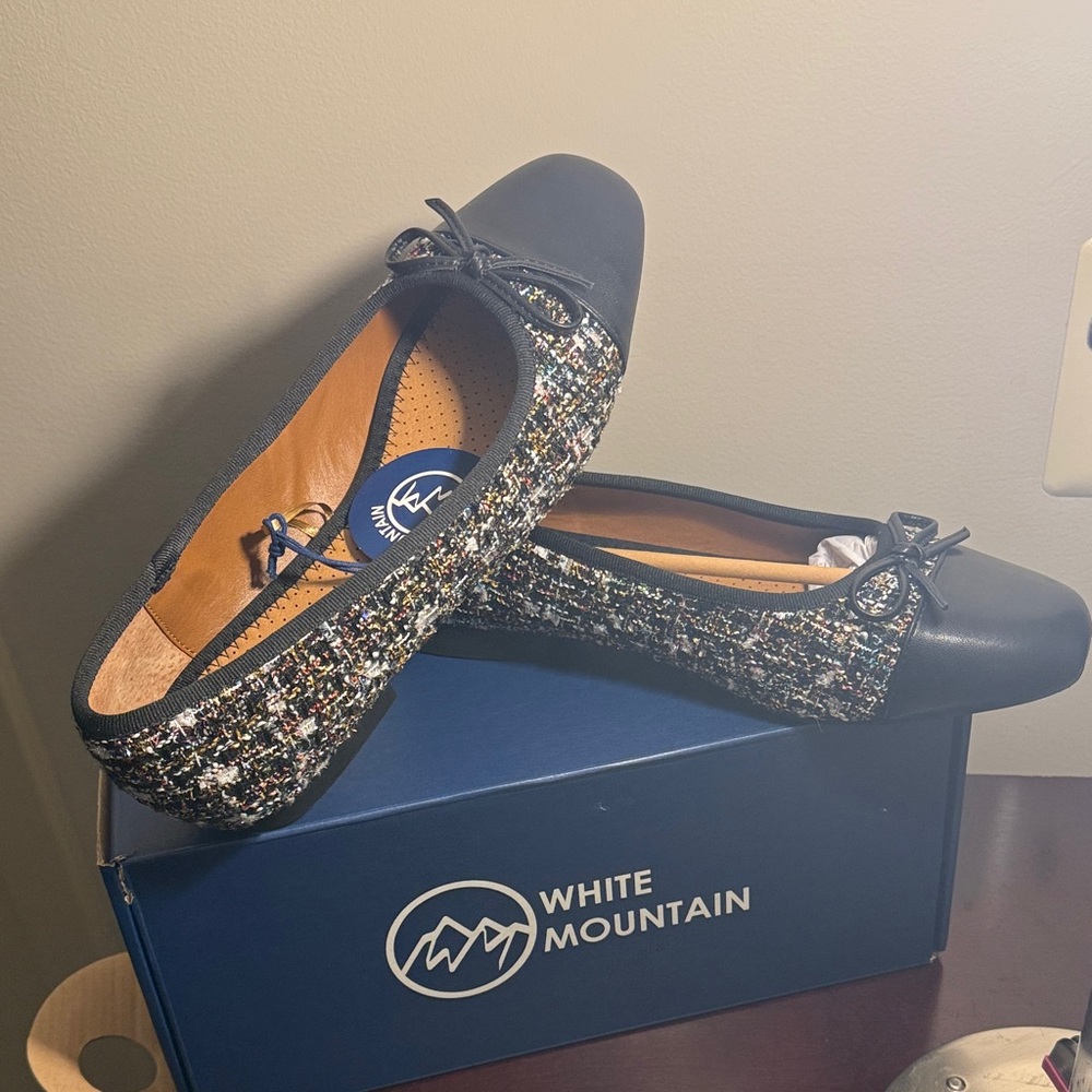 White Mountain Women'boucle fabric tweed Black white gold and Patterned Flats - Picture 4 of 7